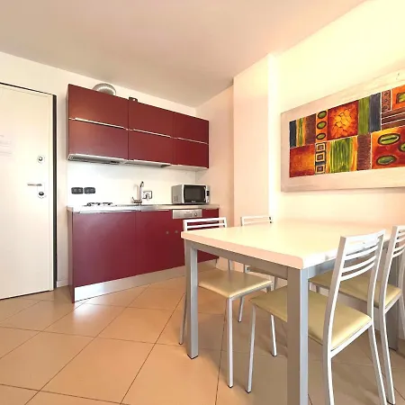 Capitol * グラード