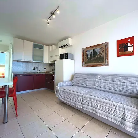 Capitol * グラード