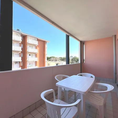 Capitol アパート