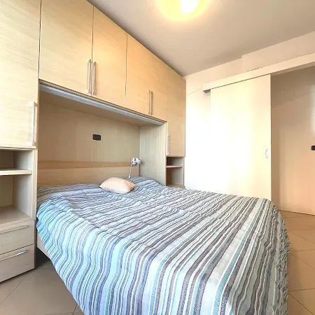 Lägenhet Capitol Holiday Apartments