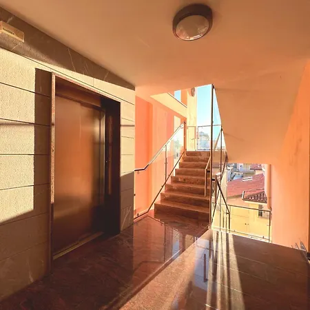 Lägenhet Capitol Holiday Apartments Grado